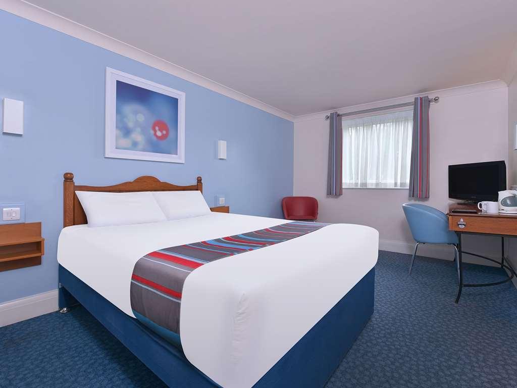 Travelodge York Hull Road Room photo