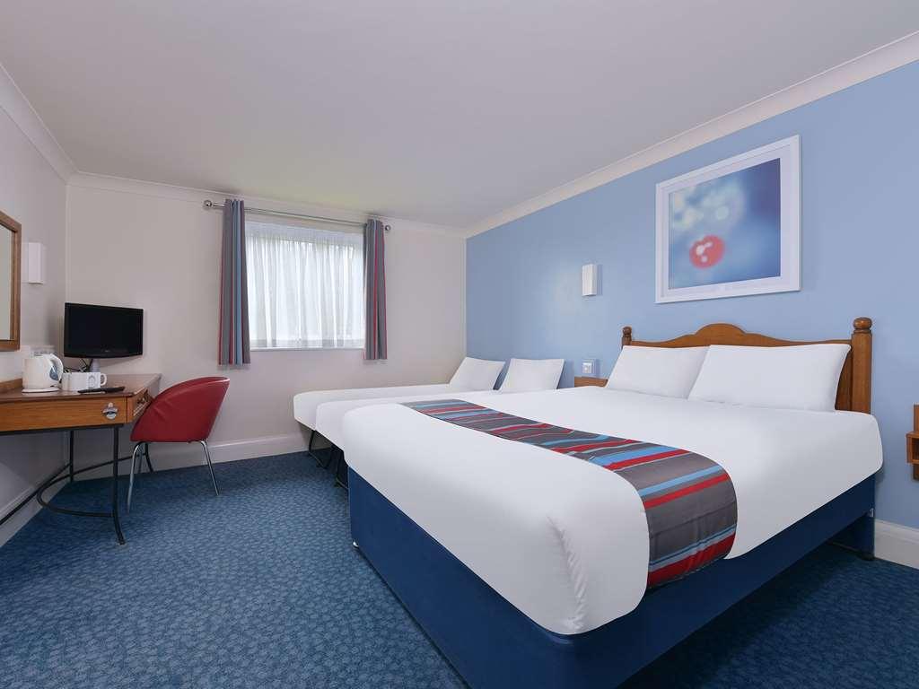 Travelodge York Hull Road Room photo