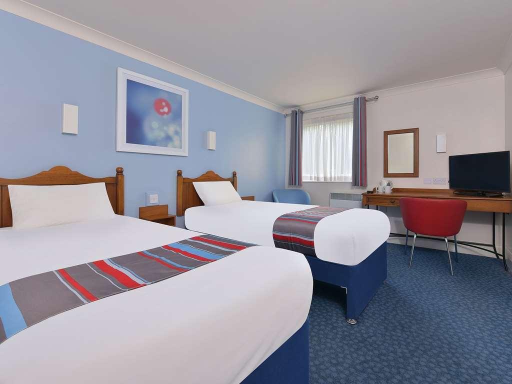 Travelodge York Hull Road Room photo