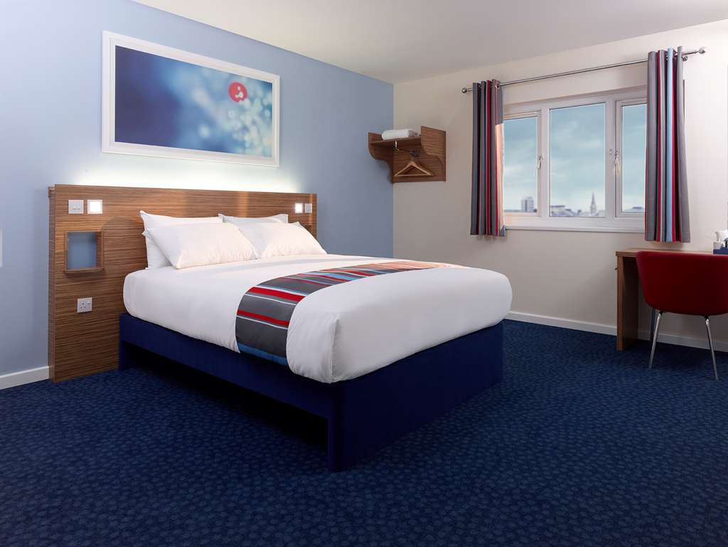 Travelodge York Hull Road Room photo