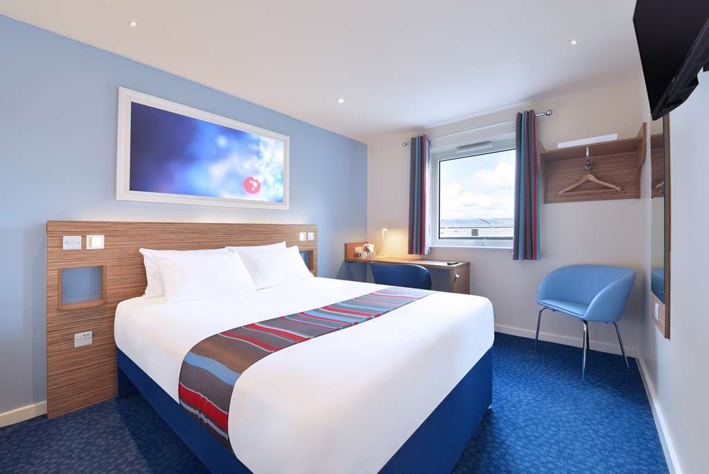 Travelodge York Hull Road Room photo