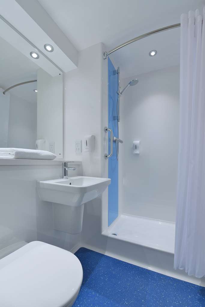 Travelodge York Hull Road Room photo